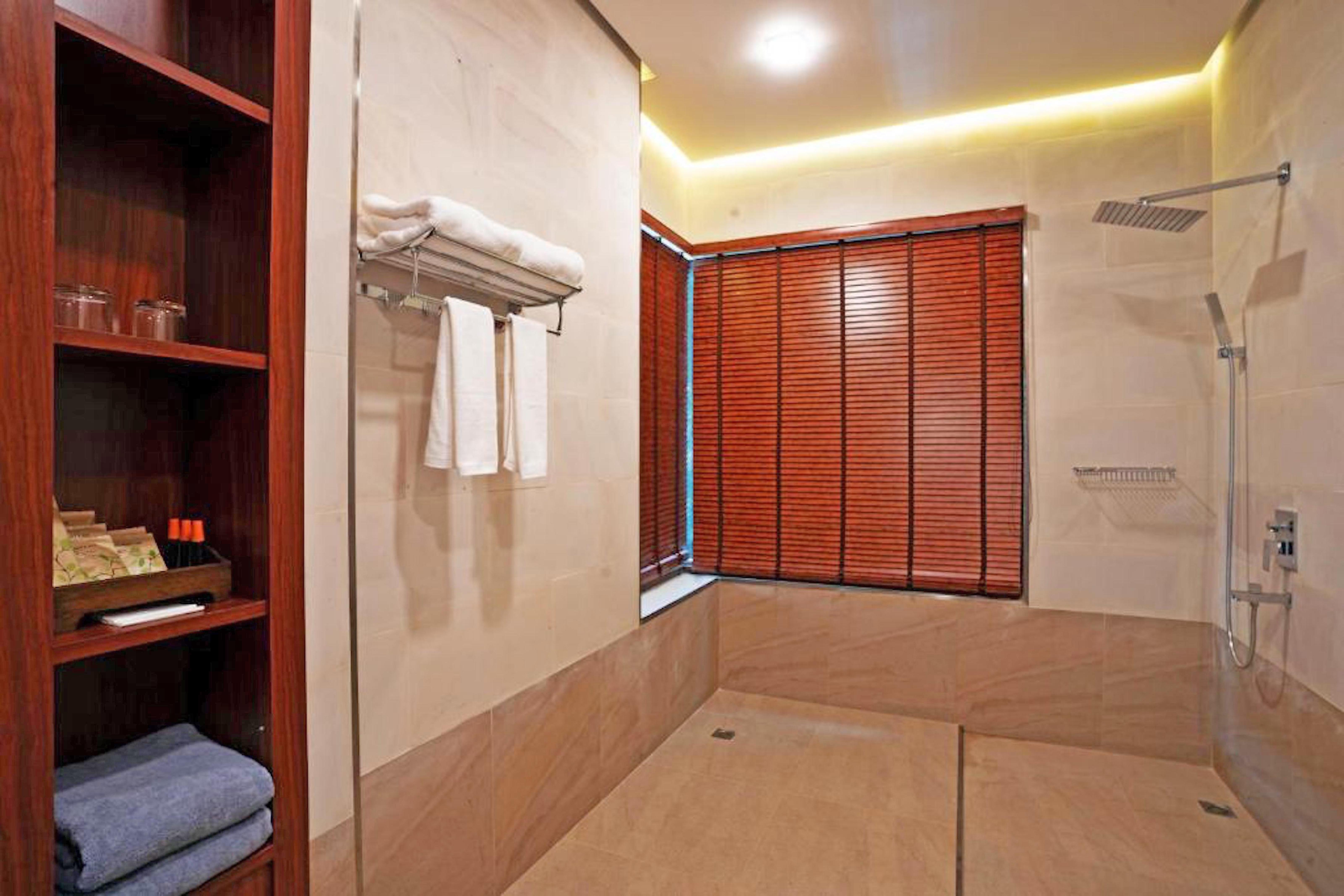 Phi Phi Mountain Beach Resort Sha Certified Buitenkant foto