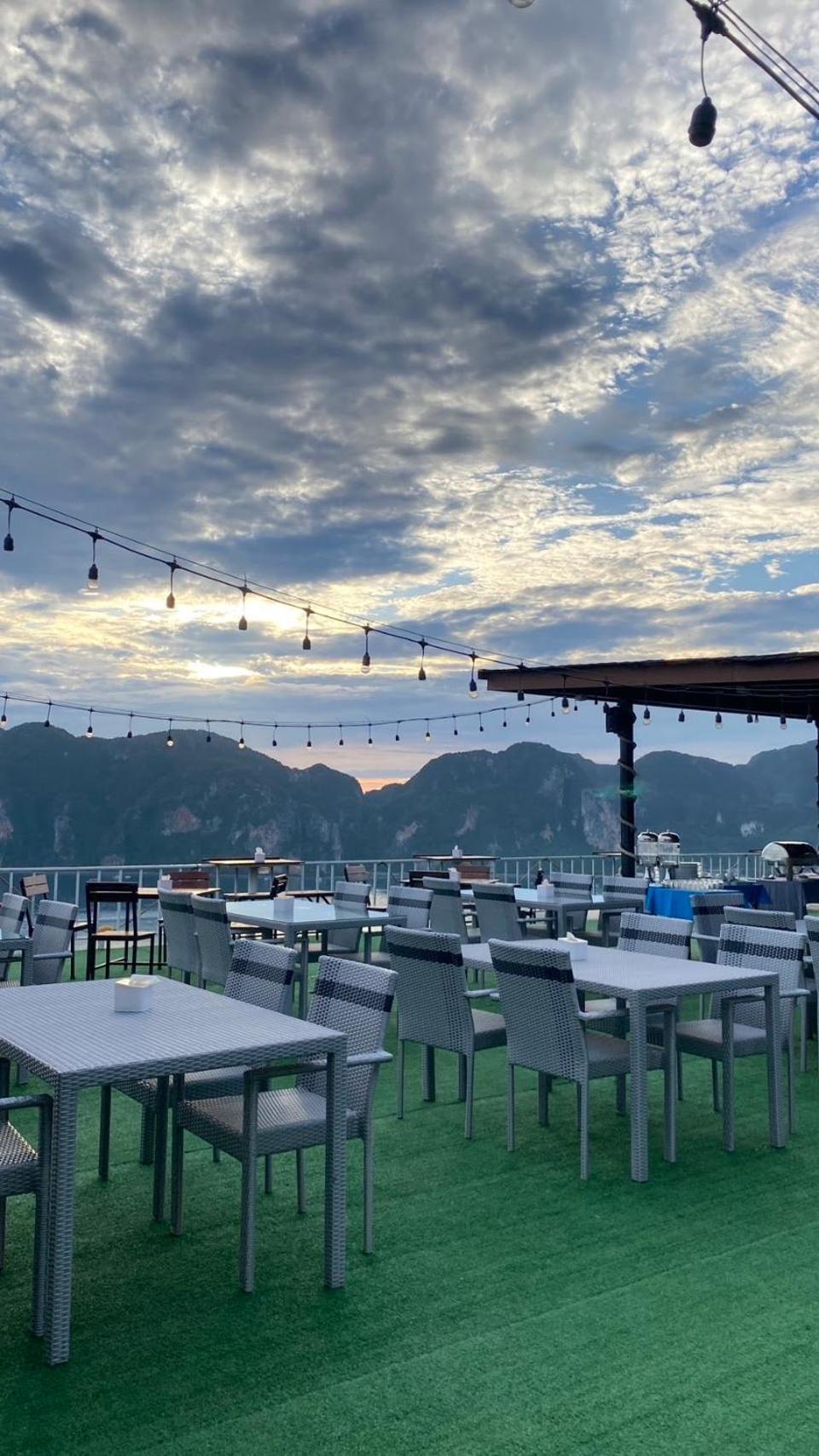 Phi Phi Mountain Beach Resort Sha Certified Buitenkant foto